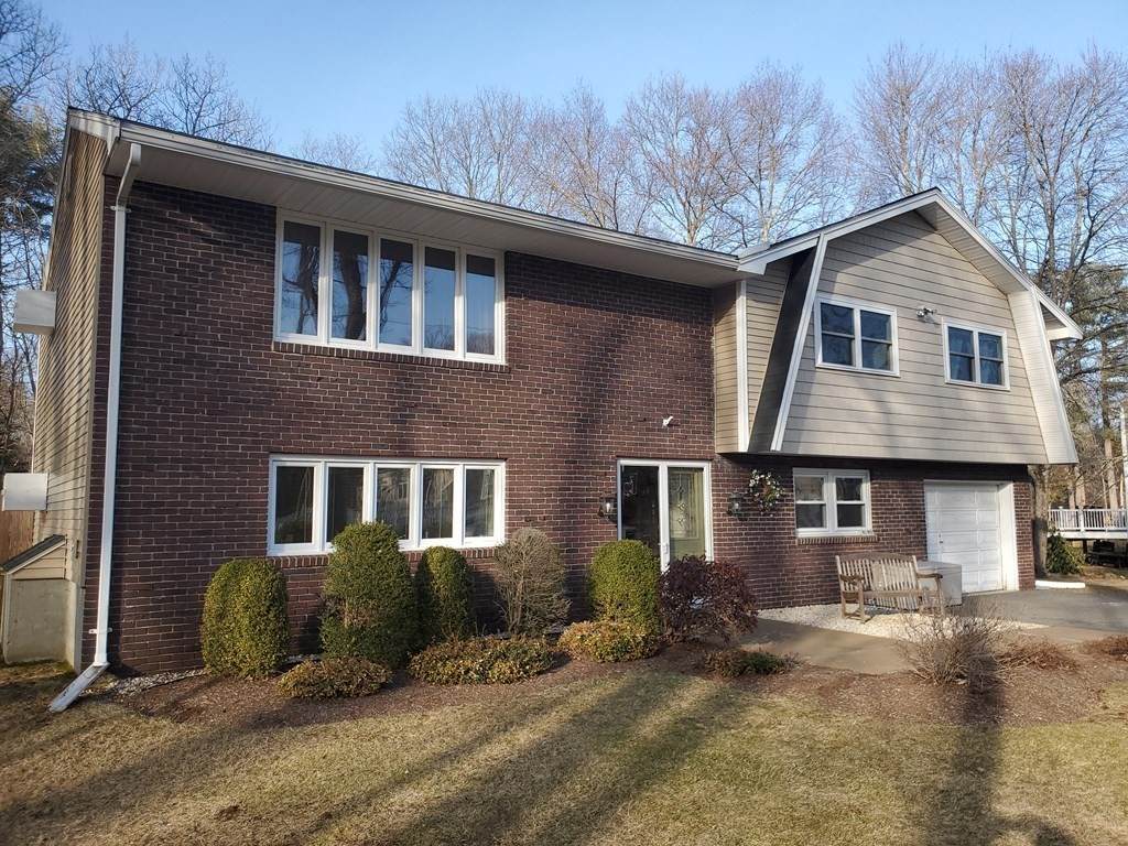 284 Forest St - Photo 1