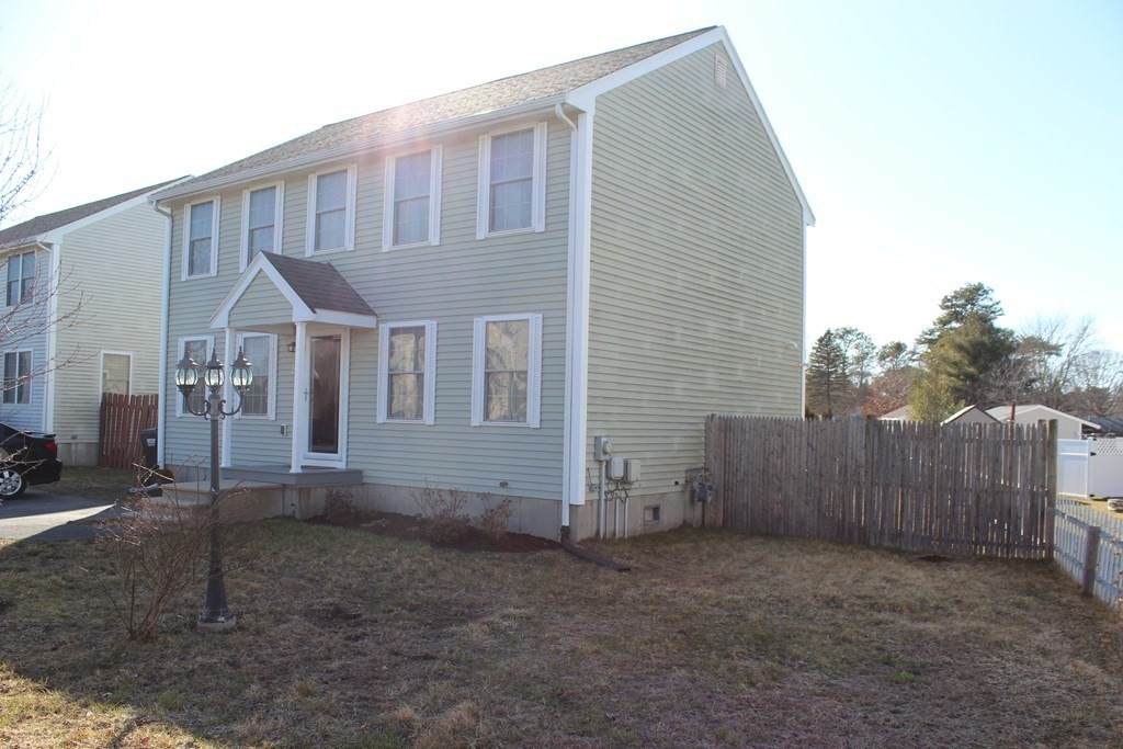 27 Nicholas Dr - Photo 1