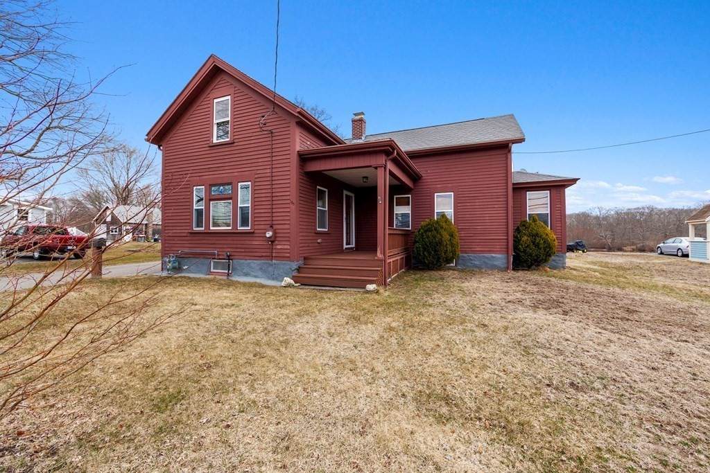 105 Hortonville Rd - Photo 1