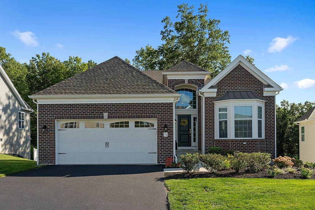 71 Pine Tree Dr - Photo 1