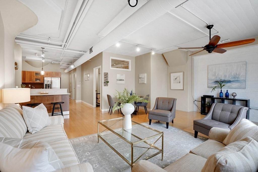210 South St - Photo 1