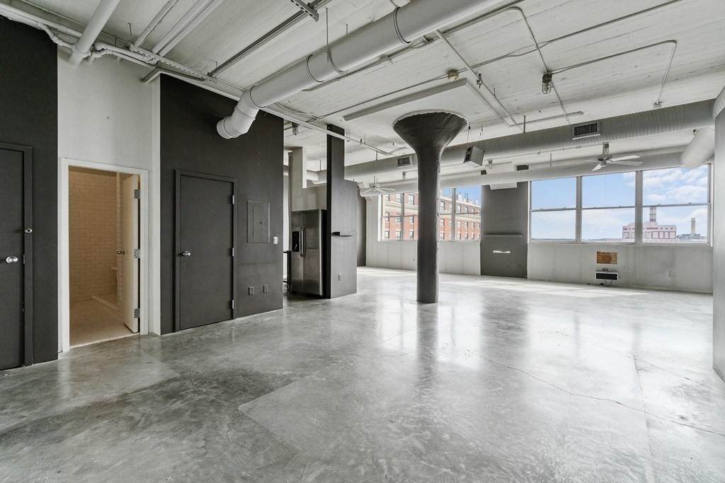 437 D St - Photo 1