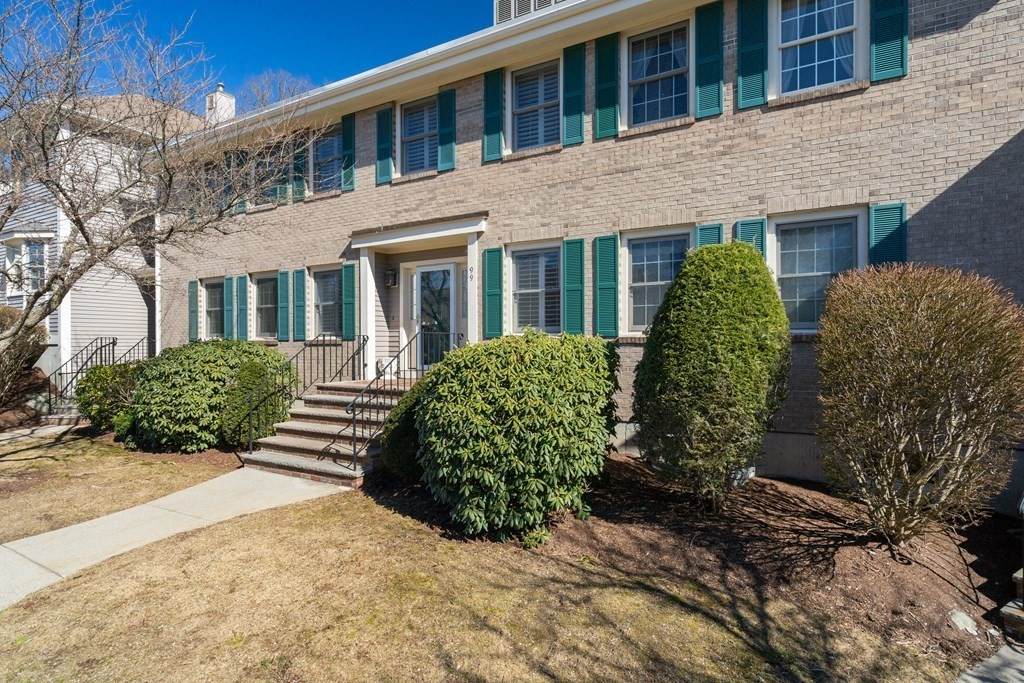 501 Lexington St - Photo 1