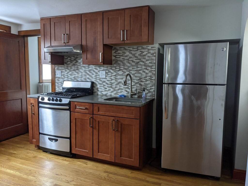122 Warren - Photo 1