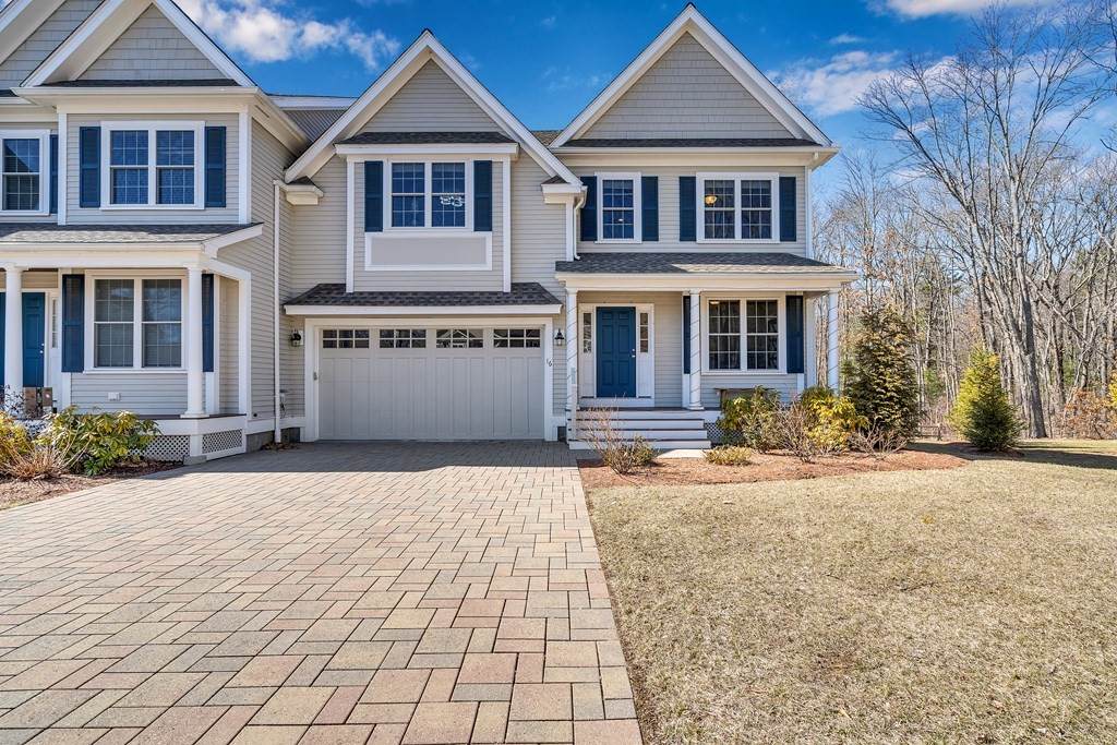 16 Grey Oaks Circle - Photo 1