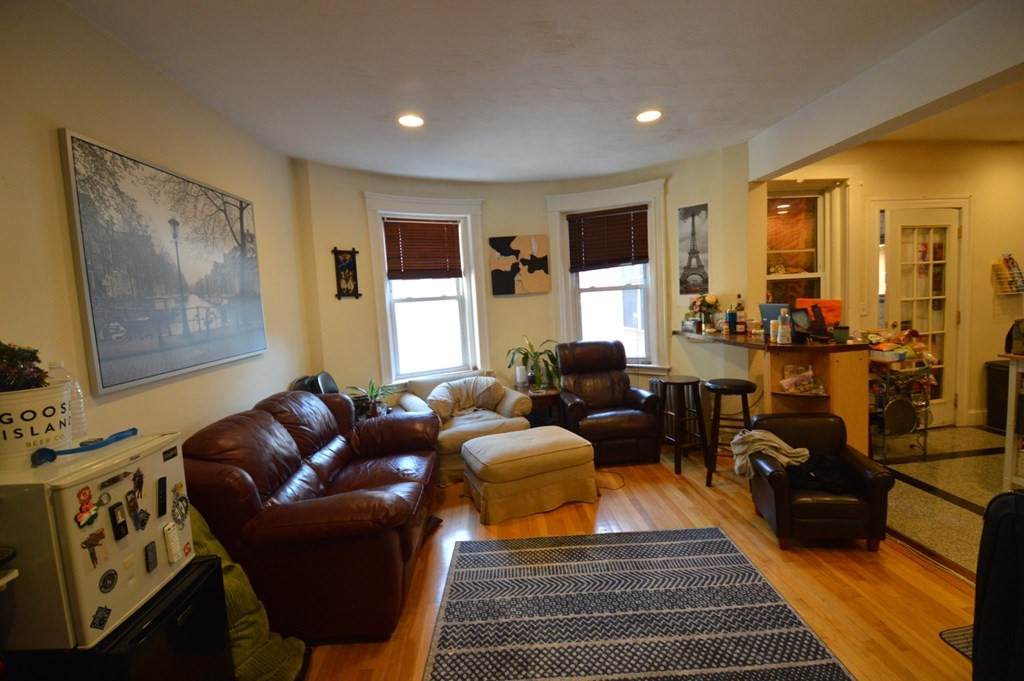 69 Babcock St - Photo 1