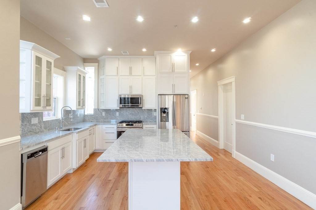51 Hamilton - Photo 1