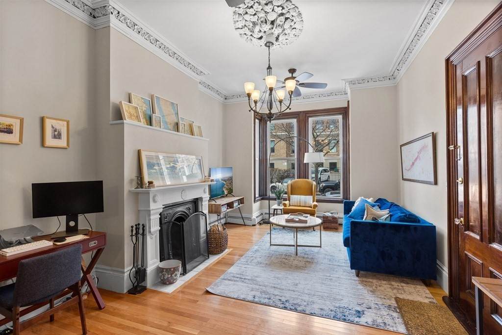 90 G St - Photo 1