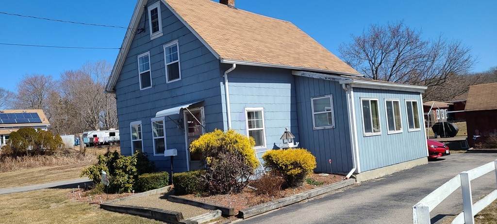 402 Main St - Photo 1