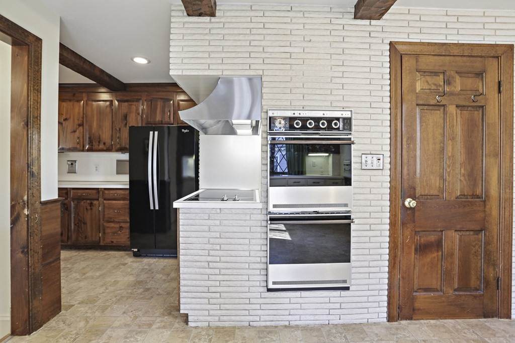 44 Gray Street - Photo 1