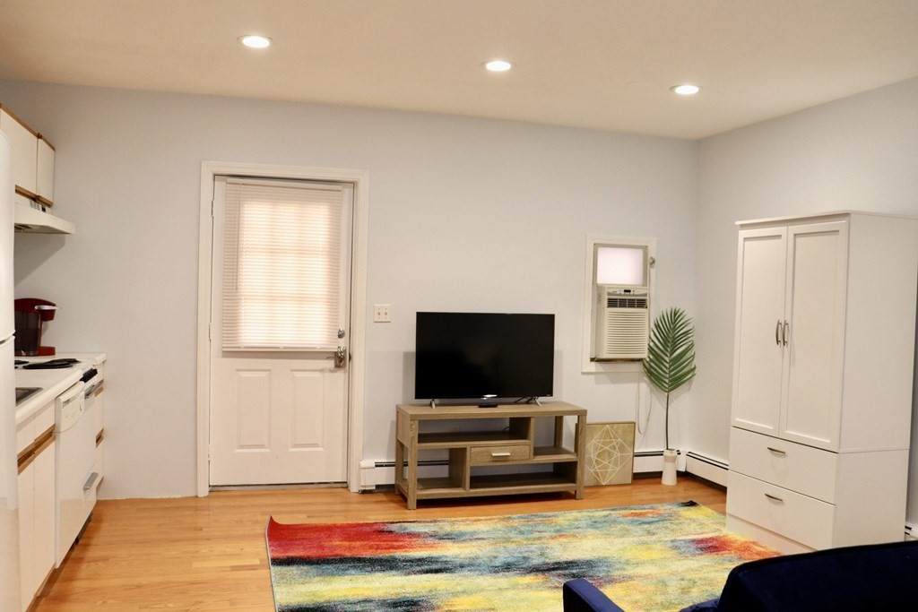 12 Regent St - Photo 1