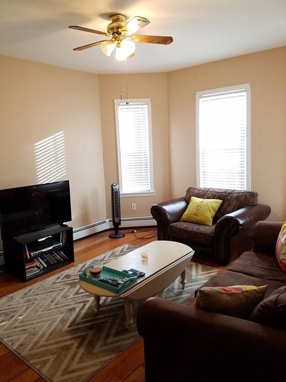 650 Dorchester Ave - Photo 1