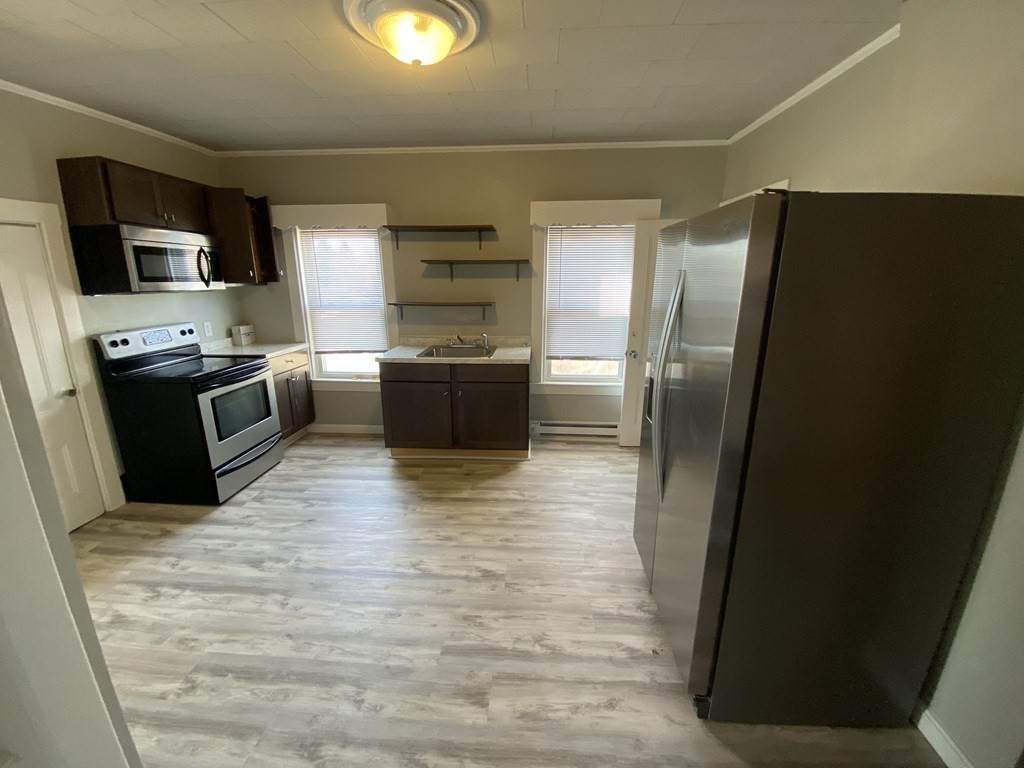 70 Pine St - Photo 1