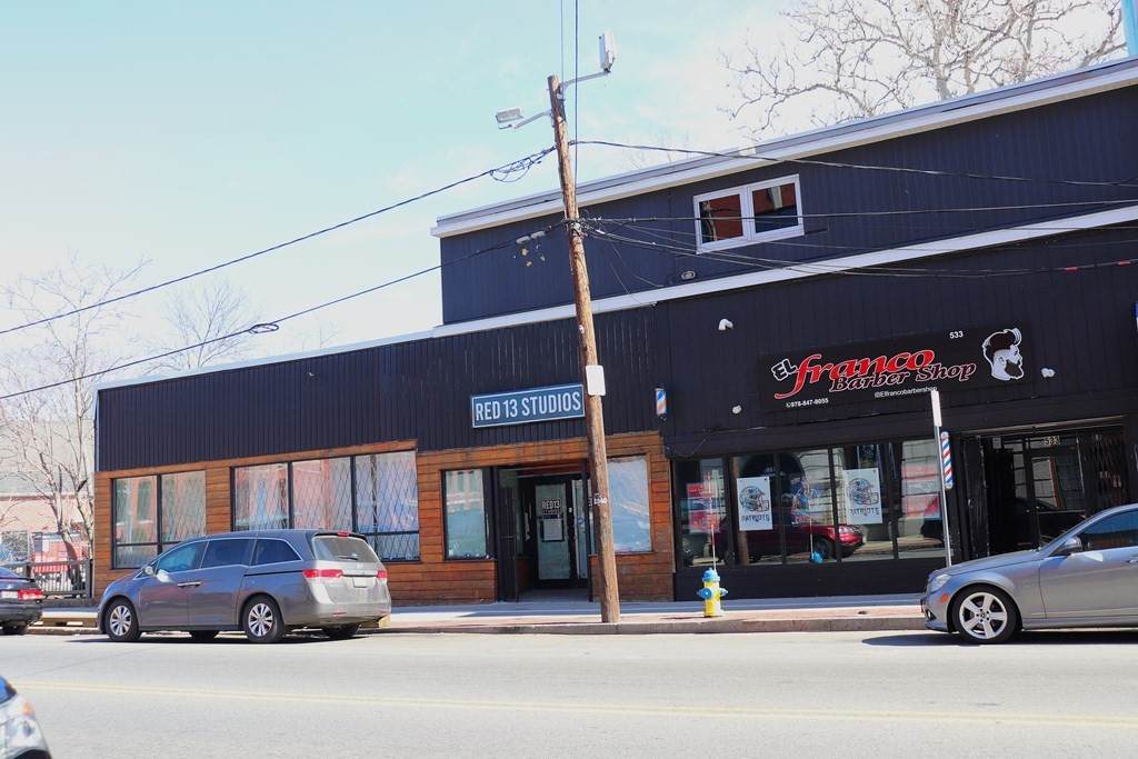 531-537A Broadway - Photo 1