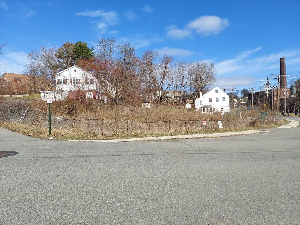 33 Mill St - Photo 1