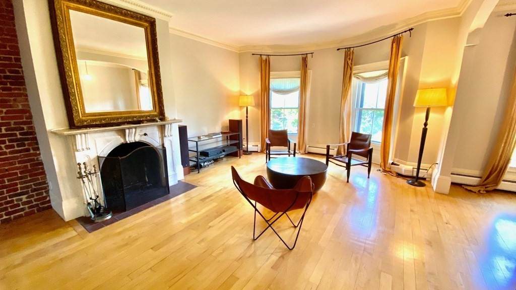 18 Worcester Square - Photo 1