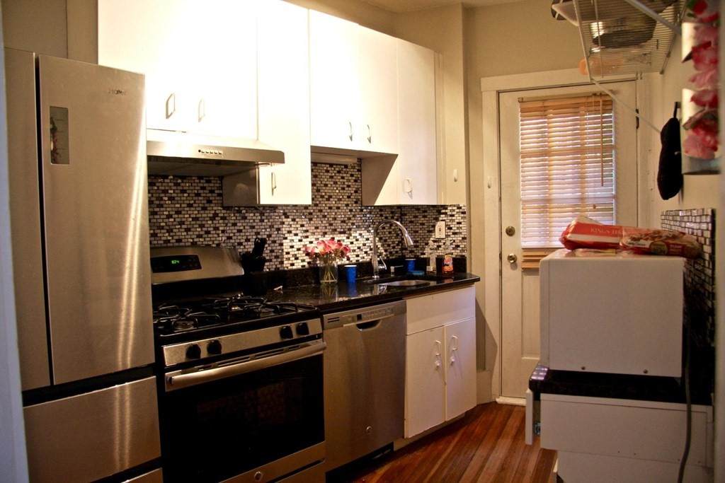 174 Winthrop Rd. - Photo 1