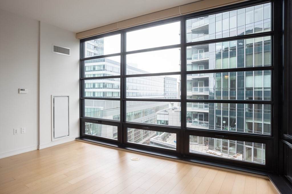 580 Washington St - Photo 1