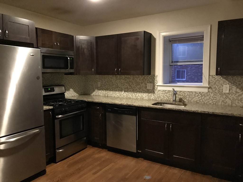 10 Greylock Road - Photo 1