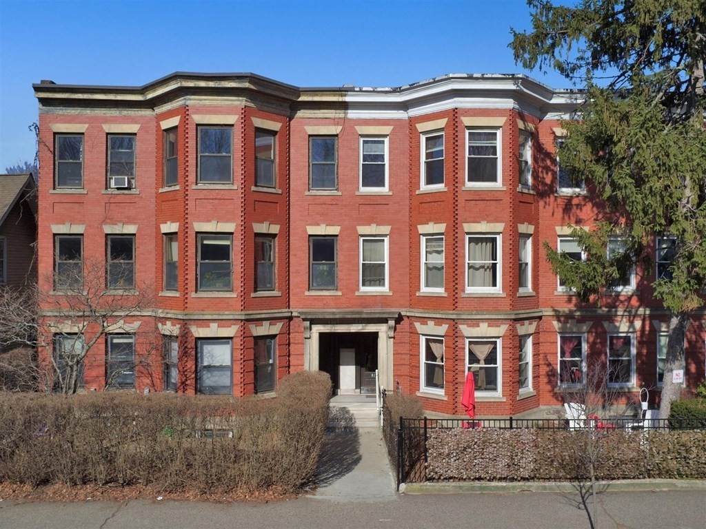 815 Washington St - Photo 1