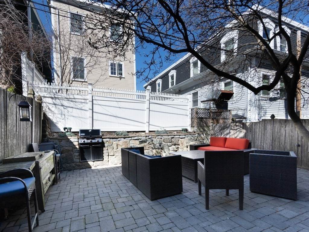 50 Mystic Street - Photo 1