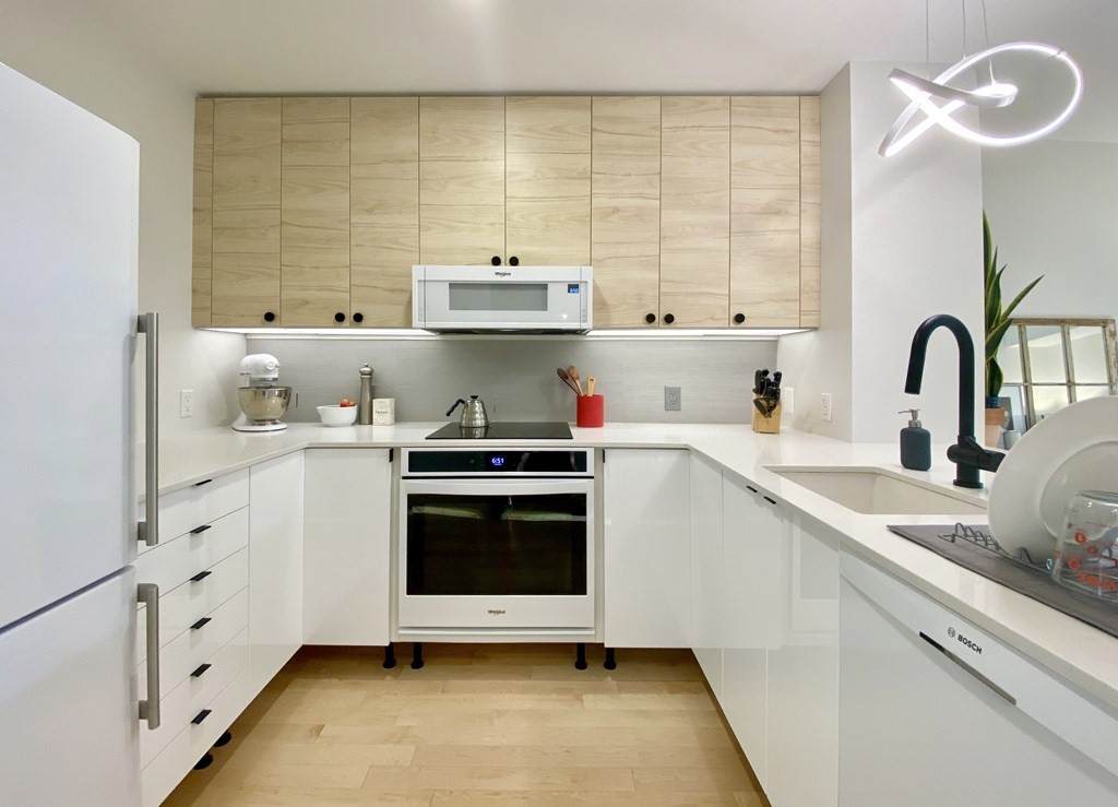 145 Bennington St - Photo 1