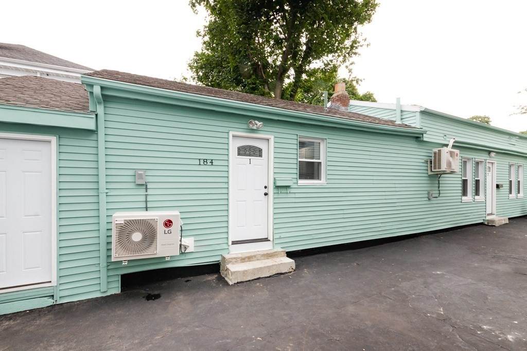 184 N Warren Ave - Photo 1