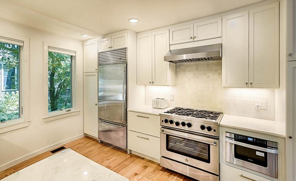 126 Oxford - Photo 1