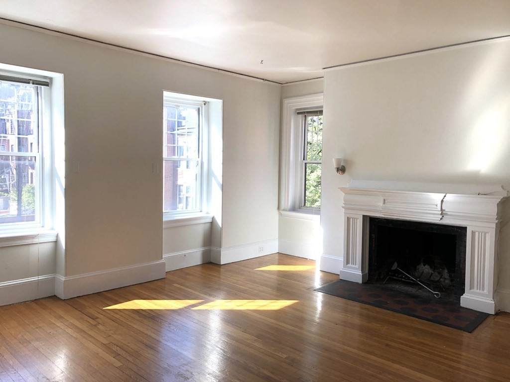 8 Fairfield St - Photo 1