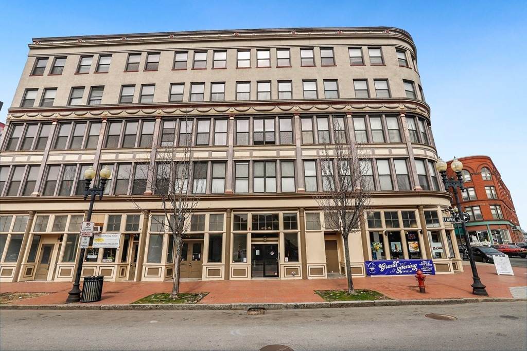 7 Central Sq - Photo 1
