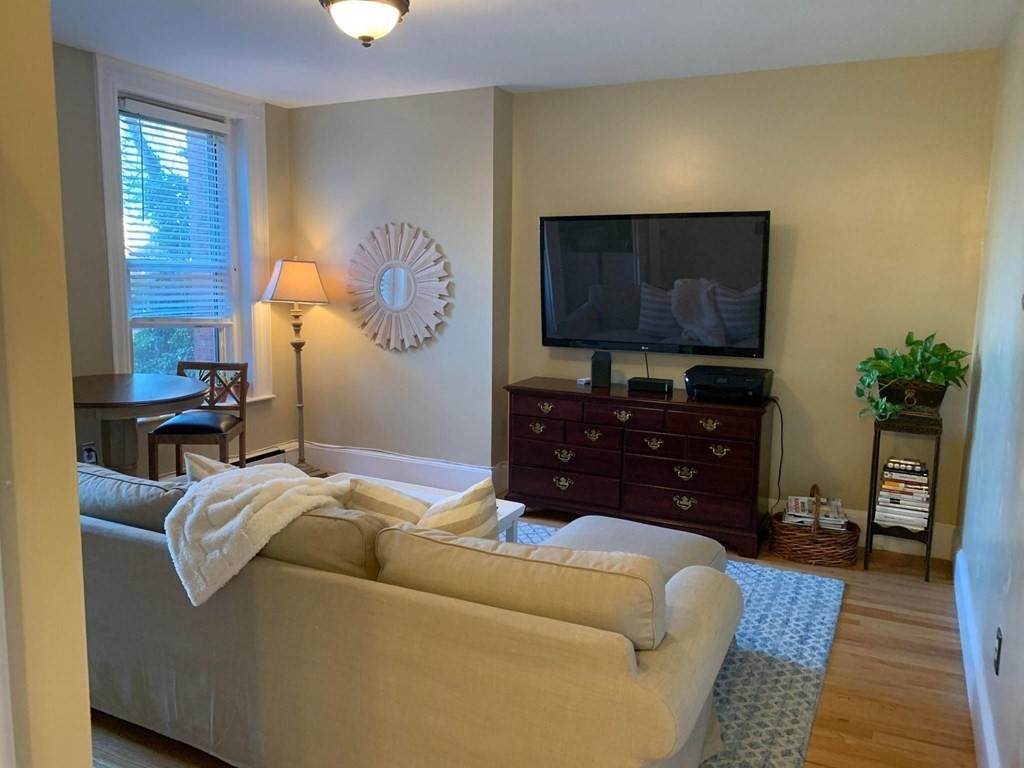 362 Commonwealth Avenue - Photo 1