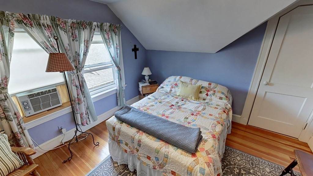 20-22 Upcrest Rd - Photo 1