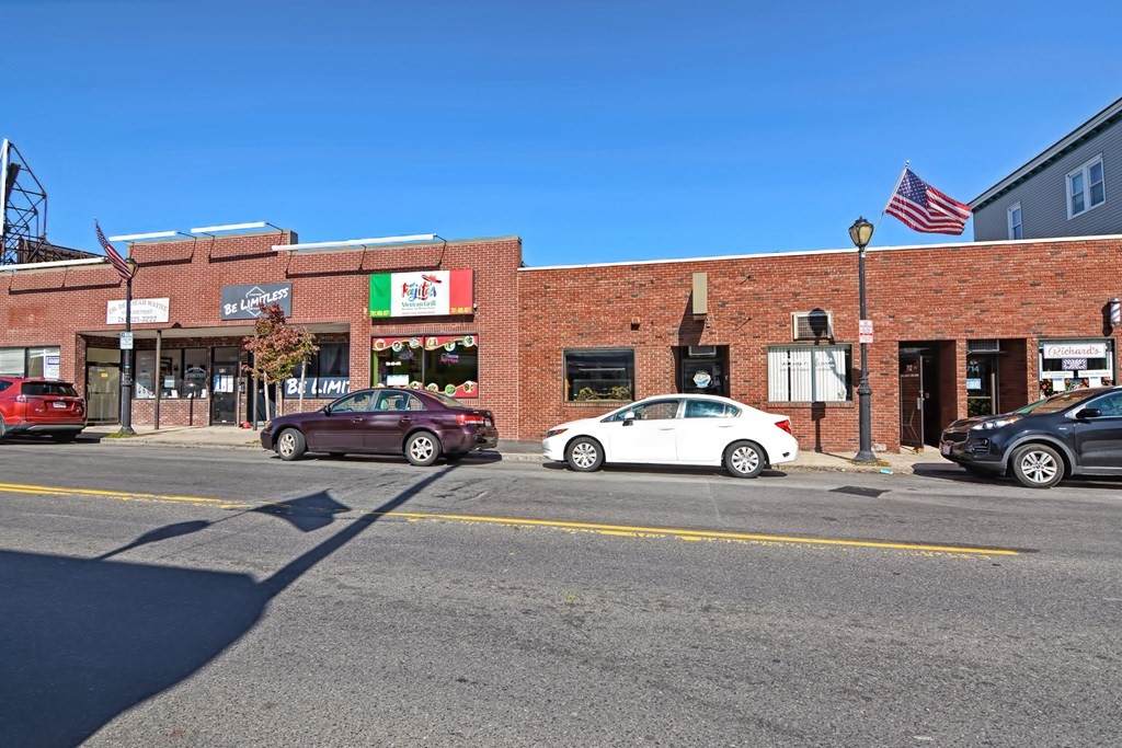 700-714 Salem Street - Photo 1