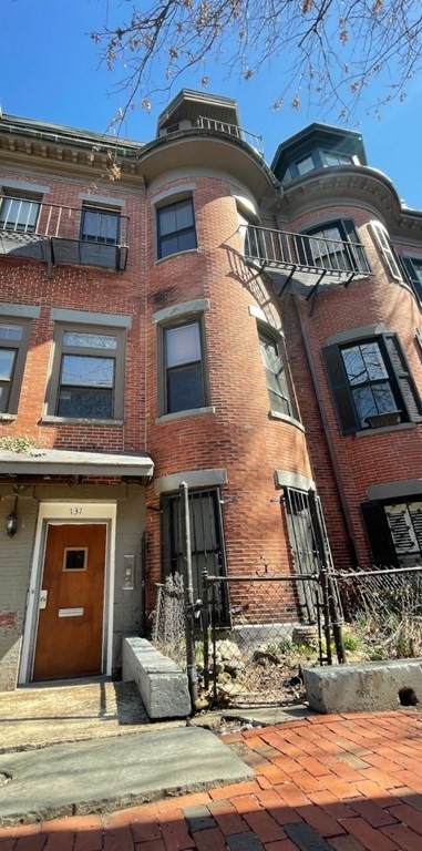 131 W. Newton Street - Photo 1