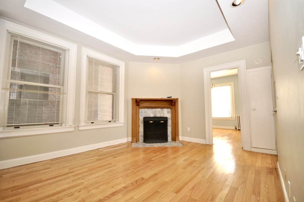 261 Beacon - Photo 1