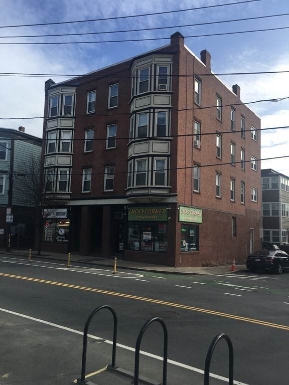 208A Washington Street - Photo 1