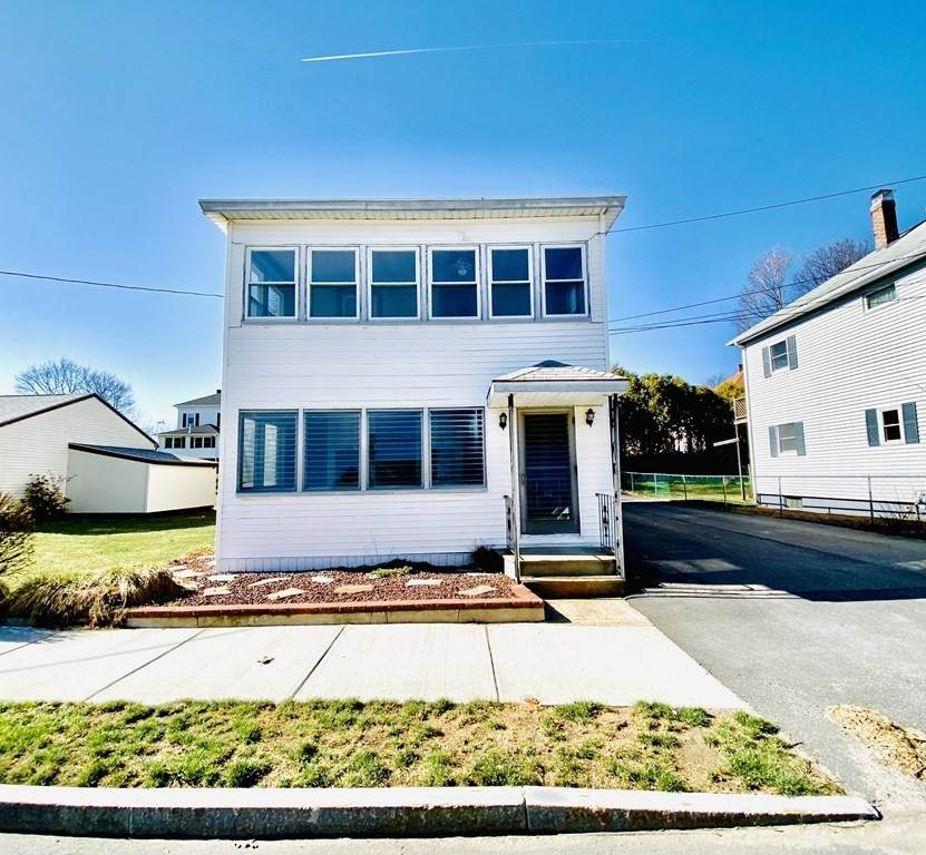 262 Oak Street - Photo 1