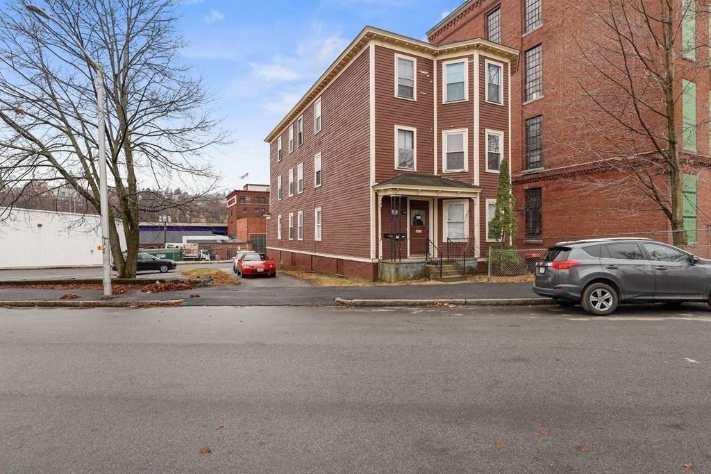 15 Crompton St - Photo 1