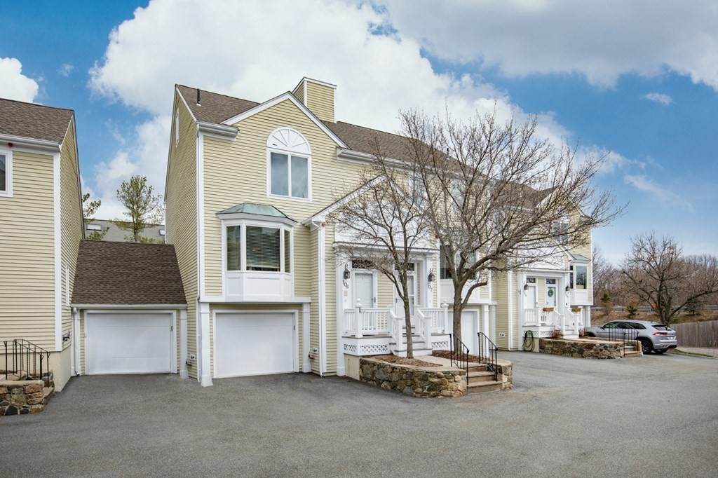 37 Constitution Lane - Photo 1