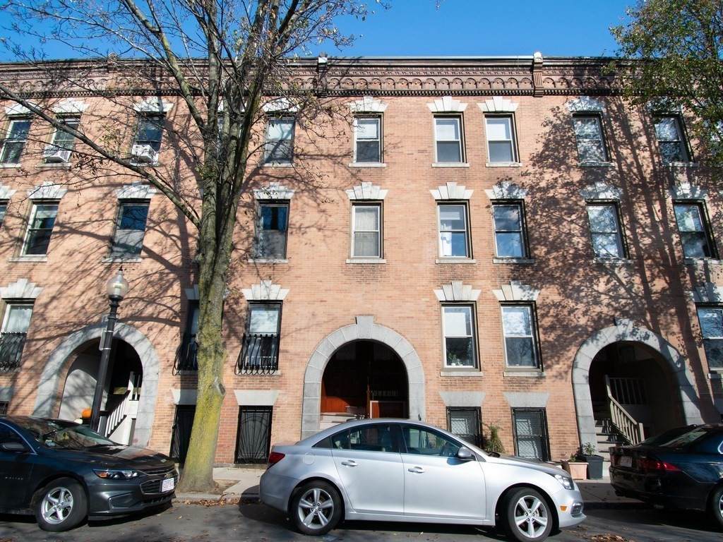 120 Union Park St - Photo 1