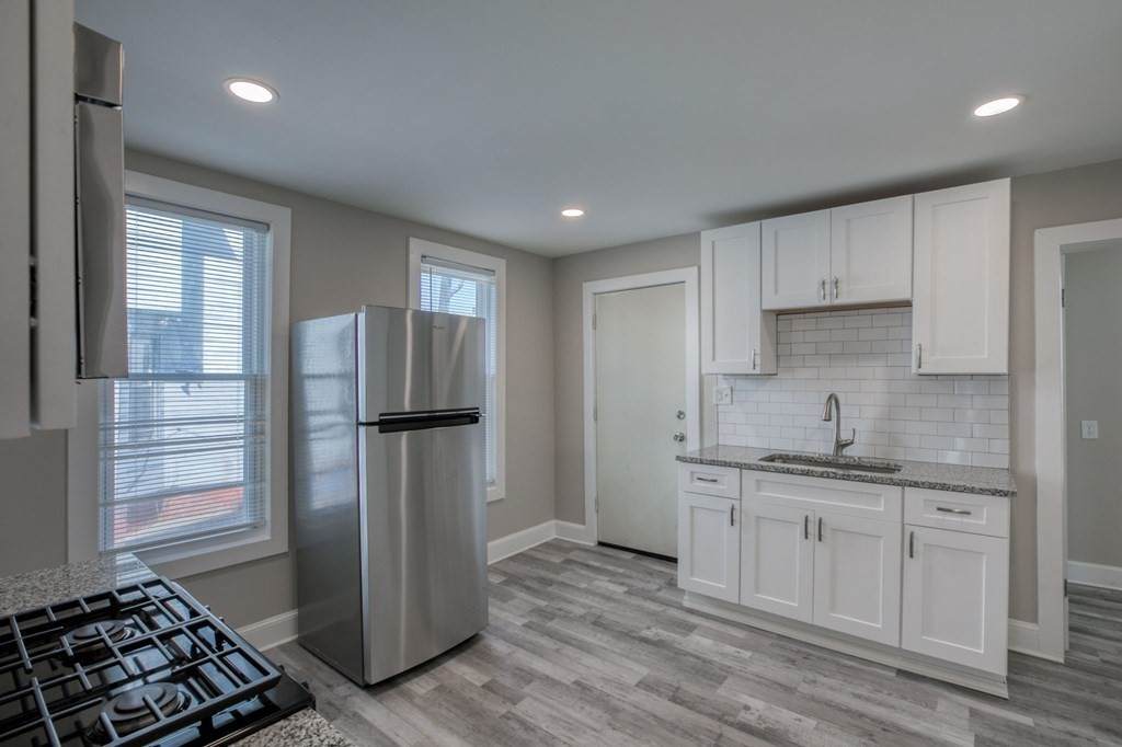 65 Mapledell St - Photo 1