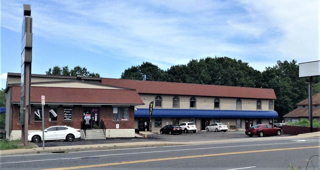 853 North Main - Photo 1