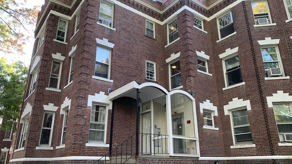 2 Arlington St - Photo 1