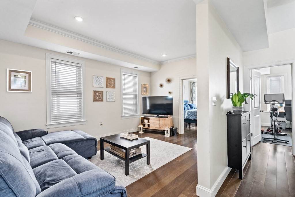 64 Byron St - Photo 1