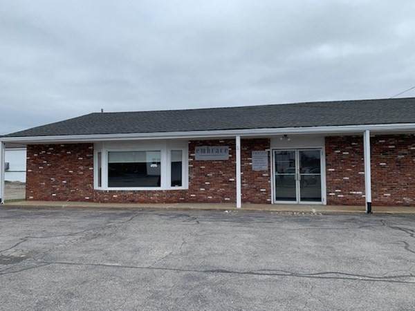 580 Kelley Boulevard - Photo 1