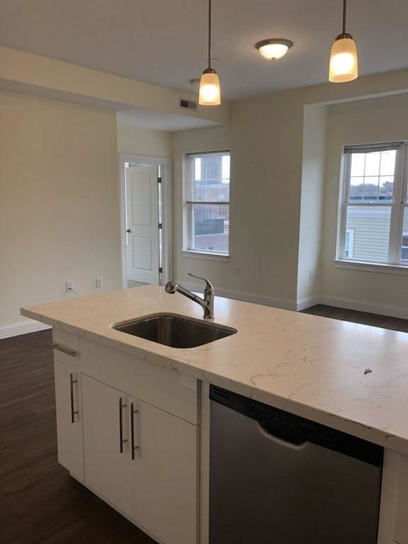 81-85 Amory St - Photo 1