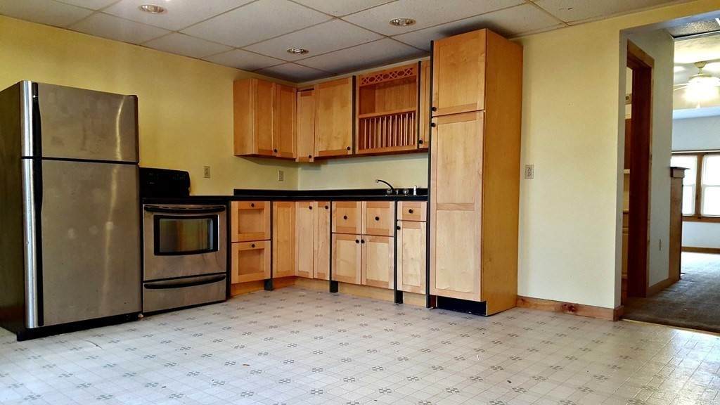 105 Mechanic St - Photo 1