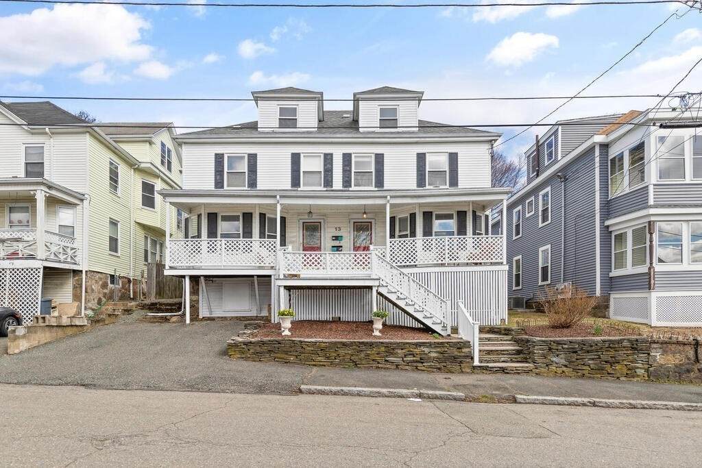 13 Pierce Ave - Photo 1