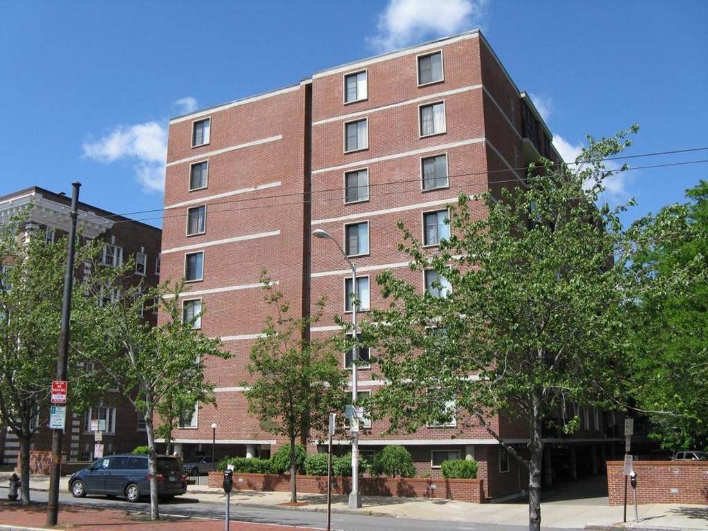 1580 Massachusetts Avenue - Photo 1