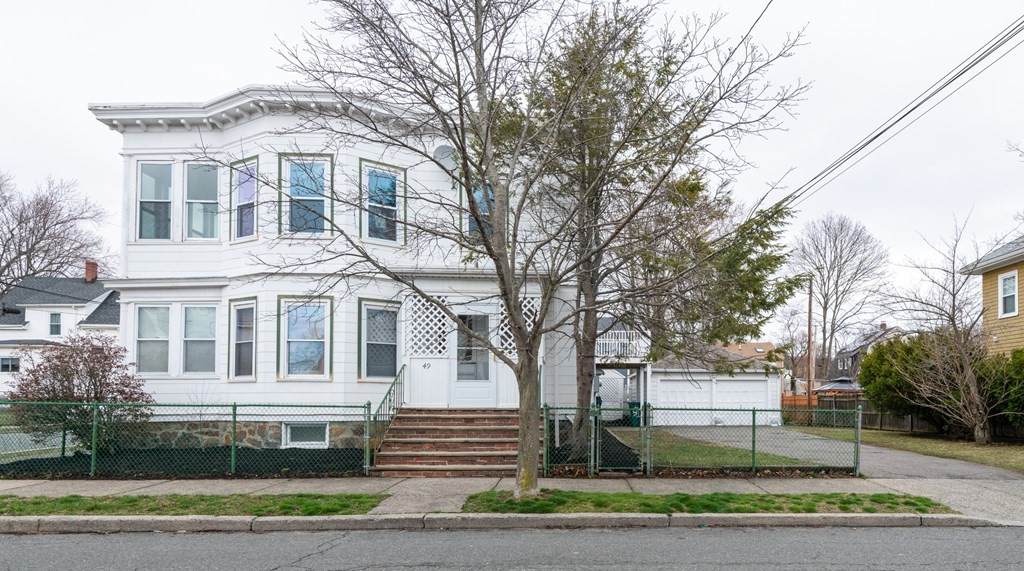 49-51 E Park Ave - Photo 1